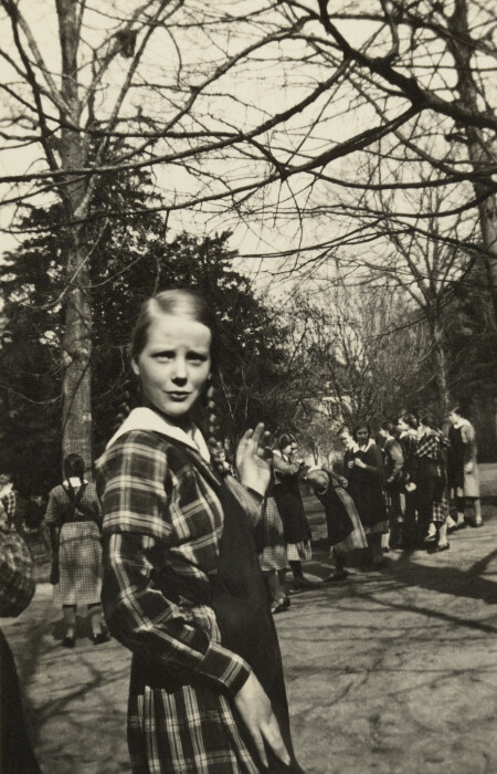 Helene von Dunker im Stiftsgarten, 1936, Fotograf unbekannt, Sammlung Reinhild von Capitaine, Foto Altenburger Museen